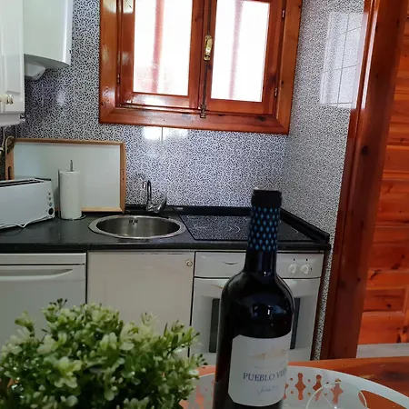 Beachfront Duplex No 4 With Heated Pool, Close To Sea And Beach, Aircondition, Balcony, Wifi شقة *