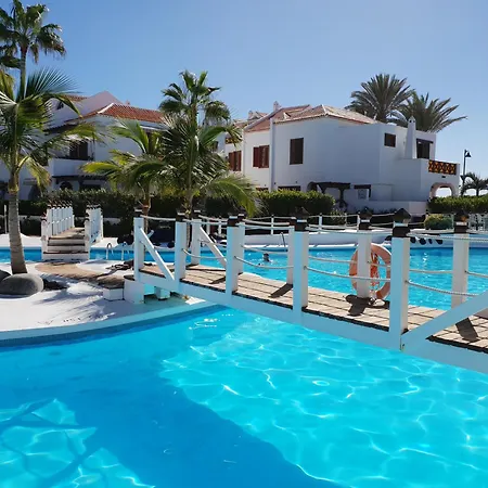 Beachfront Duplex No 4 With Heated Pool, Close To Sea And Beach, Aircondition, Balcony, Wifi Apartament