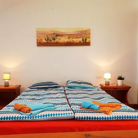 Apartament Beachfront Duplex No 4 With Heated Pool, Close To Sea And Beach, Aircondition, Balcony, Wifi