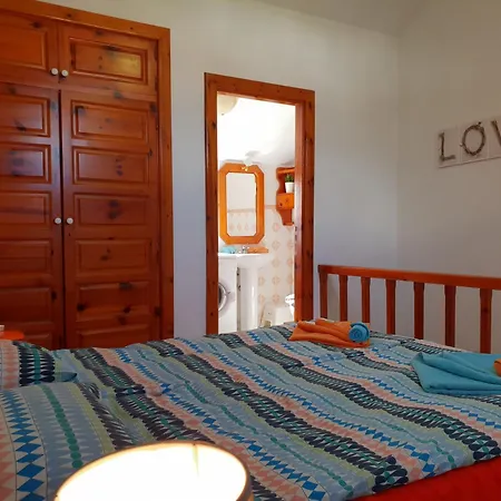 Beachfront Duplex No 4 With Heated Pool, Close To Sea And Beach, Aircondition, Balcony, Wifi Apartament *